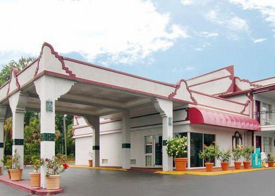 Americas Best Value Inn - Гейнсвил Екстериор снимка