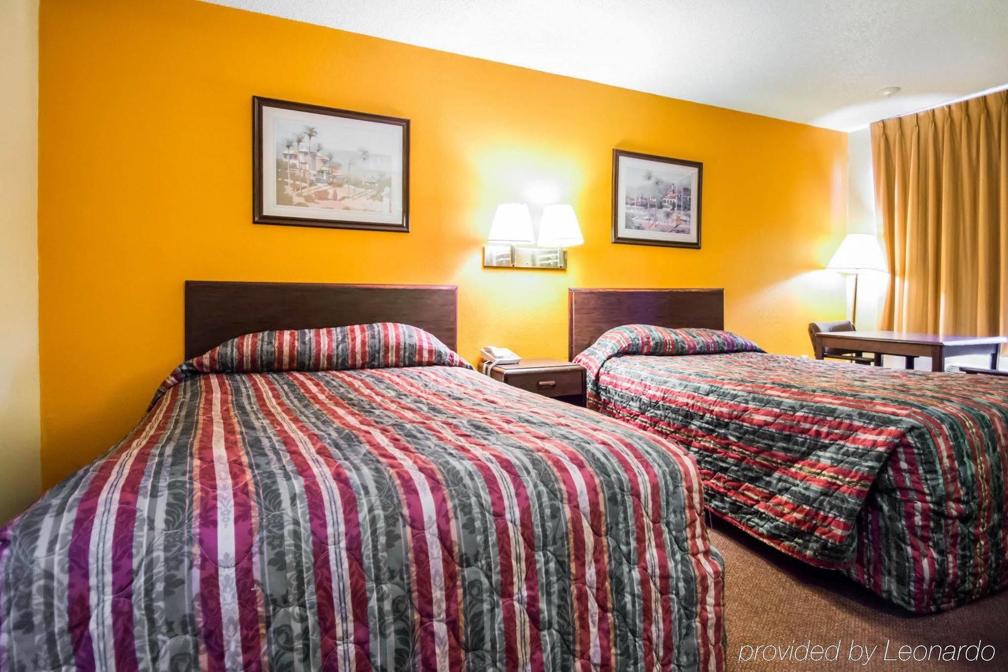 Americas Best Value Inn - Гейнсвил Екстериор снимка