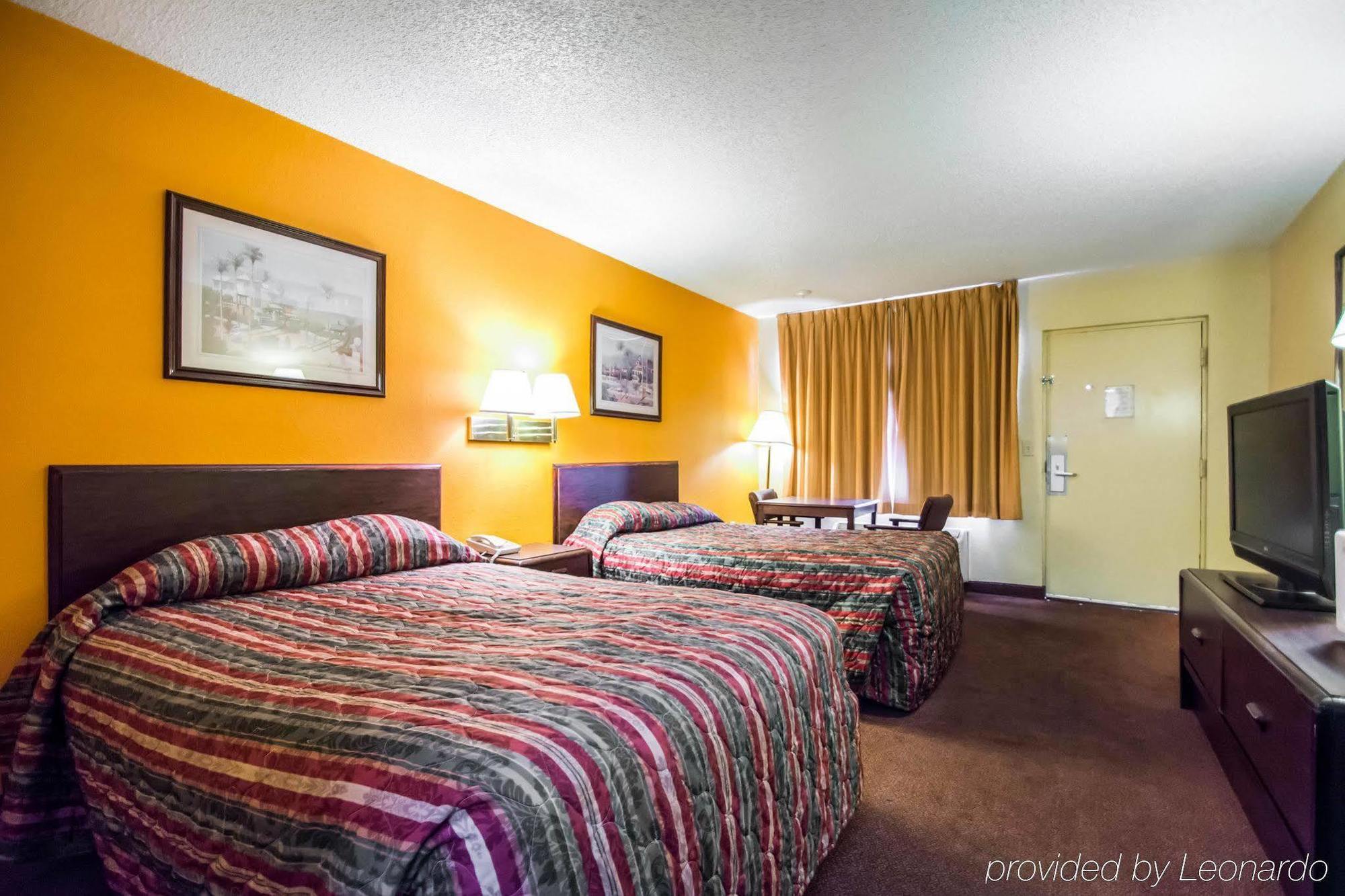 Americas Best Value Inn - Гейнсвил Екстериор снимка