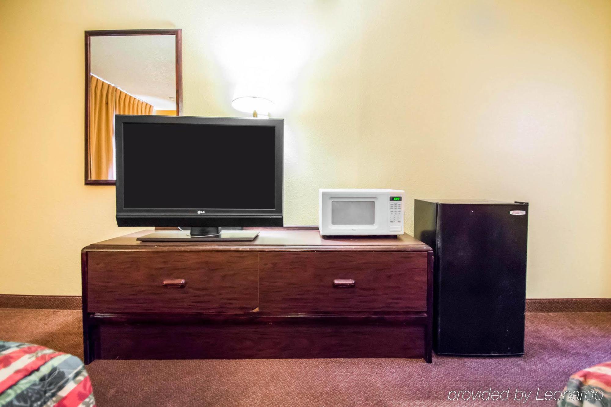 Americas Best Value Inn - Гейнсвил Екстериор снимка